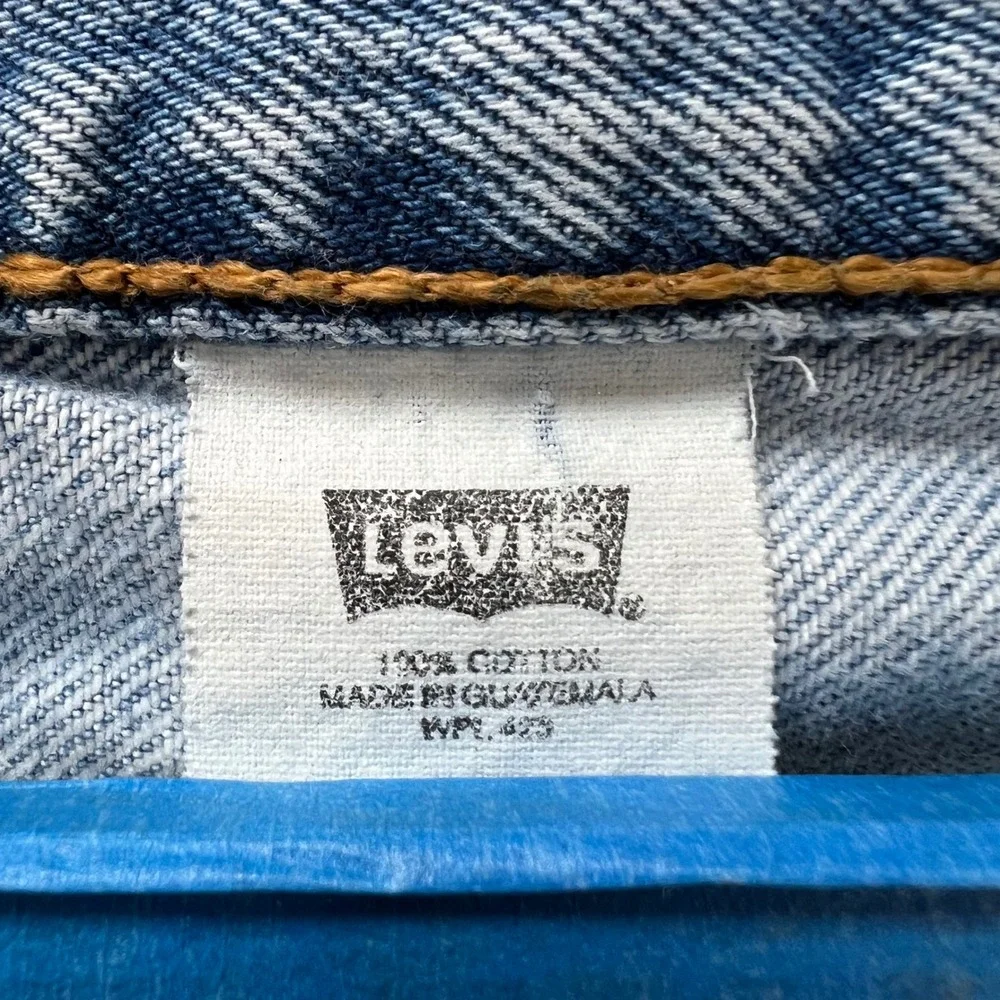 Vintage LEVI'S 501 Jeans Mens 38X34 Light‎ Wash Straight Leg Denim 2005 Stained